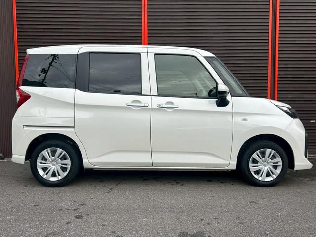 ルーミー X ブルートゥース WエアB パワーステアリング エアバッグ フルフラット アイドルストップ オートライト ABS ウォークスルー 衝突安全ボディ(11枚目)