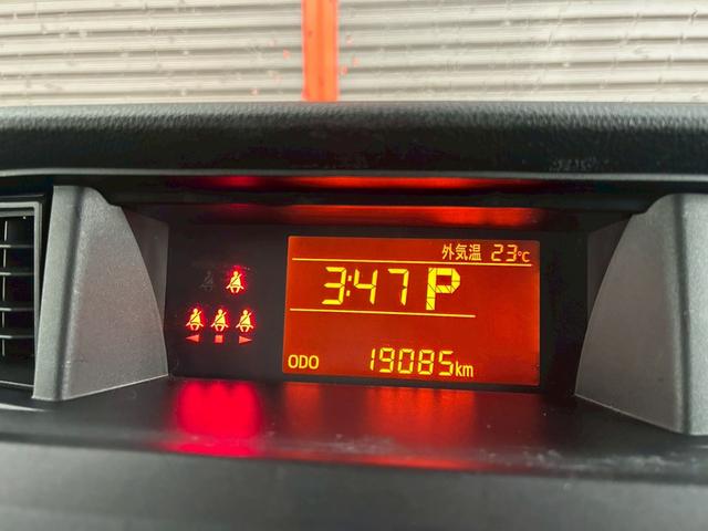 ルーミー X ブルートゥース WエアB パワーステアリング エアバッグ フルフラット アイドルストップ オートライト ABS ウォークスルー 衝突安全ボディ(38枚目)