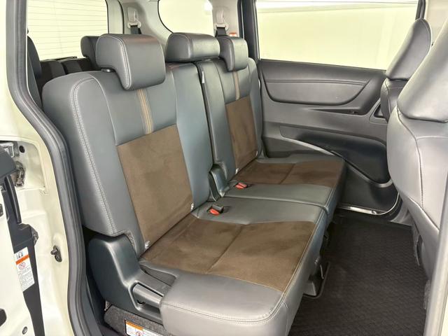 シエンタ ハイブリッドG クエロ ブルートゥース オートマチックハイビーム クルコン スマートキー 1オーナー オ-トエアコン 3列シート アイドリングストップ キーレスエントリー プリクラッシュセーフティー パワーウインドウ(20枚目)