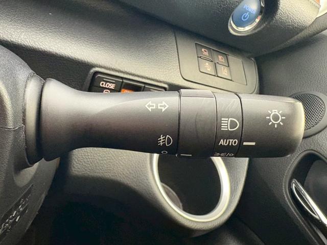 シエンタ ハイブリッドG クエロ ブルートゥース オートマチックハイビーム クルコン スマートキー 1オーナー オ-トエアコン 3列シート アイドリングストップ キーレスエントリー プリクラッシュセーフティー パワーウインドウ(37枚目)