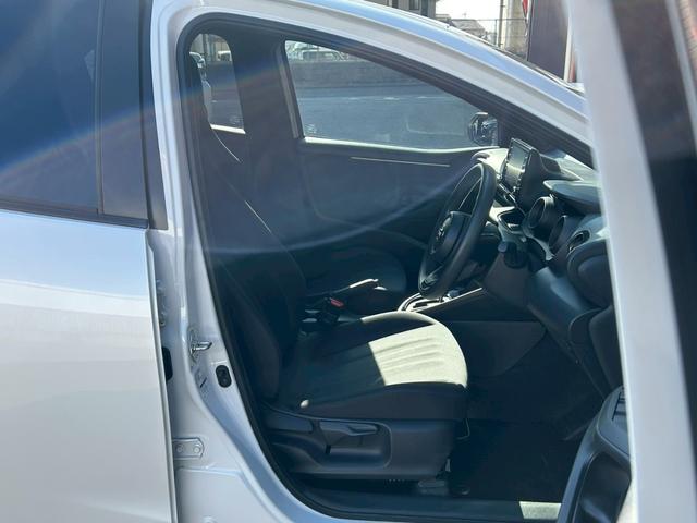 ヤリス Ｇ　ＢＬＵＥＴＯＯＴＨ　オートＬＥＤ　ＵＳＢポート　ＥＴＣ車載器　Ｗエアバック　パワーステアリング　レーダーブレーキ（18枚目）