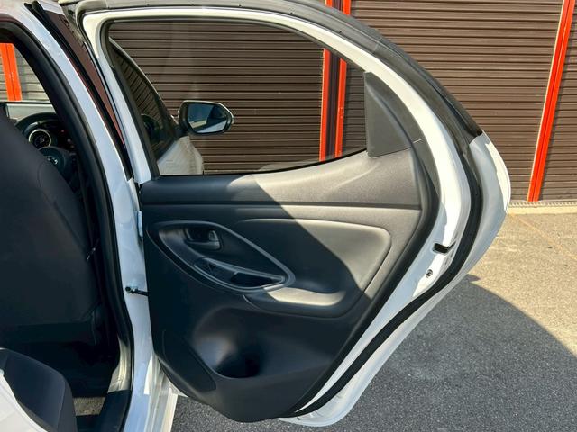 ヤリス Ｇ　ＢＬＵＥＴＯＯＴＨ　オートＬＥＤ　ＵＳＢポート　ＥＴＣ車載器　Ｗエアバック　パワーステアリング　レーダーブレーキ（22枚目）