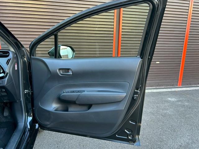 アクア Ｘ　Ｂｌｕｅｔｏｏｔｈオーディオ　レーンキープ　ハイビームアシスト　禁煙　１００Ｖ　ＬＥＤヘッドライト　スマートキー　横滑り防止機能　キーレスエントリー（18枚目）