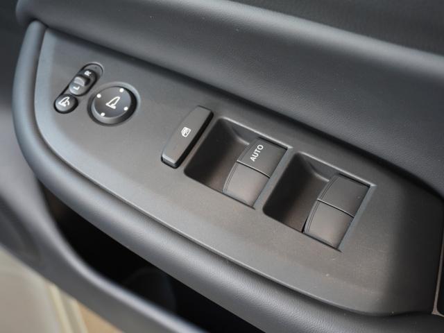 フィット ｅ：ＨＥＶホーム　ワンオーナー　９インチナビ　バックカメラ　ドラレコ　ＥＴＣ２．０　渋滞追従クルーズ　Ｂｌｕｅｔｏｏｔｈ　ＵＳＢ入力端子　デイライト　障害物センサー　オートハイビーム　衝突被害軽減ブレーキ　禁煙車（44枚目）