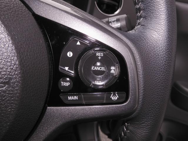 ◆アダプティブクルーズコントロール◆予め設定した車速内でクルマが自動的に加減速。前走車との適切な車間距離を維持しながら追従走行します。【ＬＫＡＳ】車線維持支援システムでステアリング操作を支援。