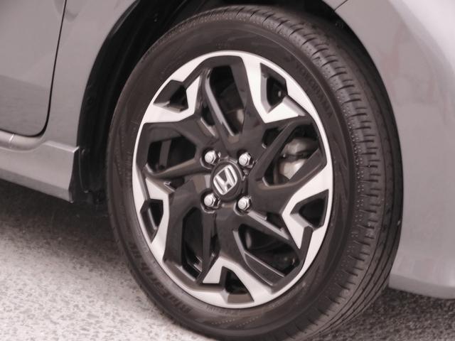 ◆アルミホイール装着車です！これで足元まわりもおしゃれにきまります！