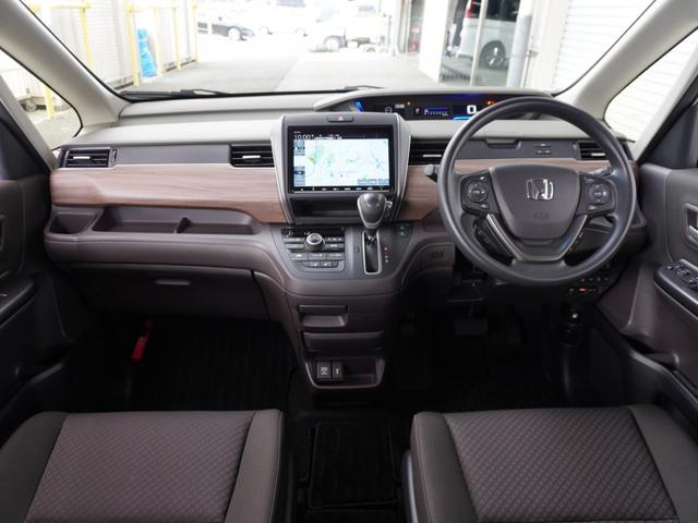 フリード Ｇ・ホンダセンシング　ワンオーナー　９インチナビ　バックカメラ　ドラレコ　ＥＴＣ　アダプティブクルーズコントロール　両側電動スライドドア　Ｂｌｕｅｔｏｏｔｈ　フルセグＴＶ　ＤＶＤ再生　衝突被害軽減ブレーキ（9枚目）