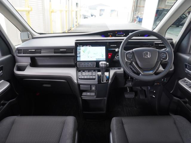 ステップワゴンスパーダ スパーダホンダセンシング　ワンオーナー　１０インチナビ　バックカメラ　ドラレコ　ＥＴＣ２．０　アダプティブクルーズコントロール　両側電動スライドドア　Ｂｌｕｅｔｏｏｔｈ　ＬＥＤヘッドライト　衝突被害軽減ブレーキ　禁煙車（9枚目）