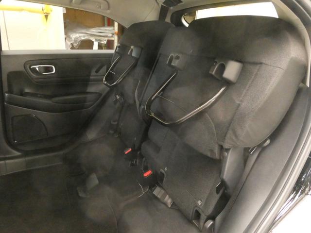 ヴェゼル ｅ：ＨＥＶＸ　デモカー　９インチナビ　バックカメラ　ドラレコ　ＥＴＣ　渋滞追従機能付アダプティブクルーズコントロール　Ｂｌｕｅｔｏｏｔｈ　ＵＳＢ入力端子　ＬＥＤヘッドライト　衝突被害軽減ブレーキ　フルセグ（11枚目）