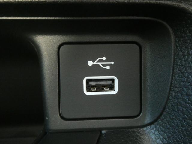 ヴェゼル ｅ：ＨＥＶＸ　デモカー　９インチナビ　バックカメラ　ドラレコ　ＥＴＣ　渋滞追従機能付アダプティブクルーズコントロール　Ｂｌｕｅｔｏｏｔｈ　ＵＳＢ入力端子　ＬＥＤヘッドライト　衝突被害軽減ブレーキ　フルセグ（45枚目）