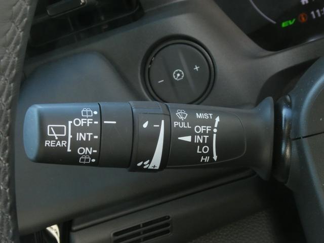 ヴェゼル ｅ：ＨＥＶＸ　デモカー　９インチナビ　バックカメラ　ドラレコ　ＥＴＣ　渋滞追従機能付アダプティブクルーズコントロール　Ｂｌｕｅｔｏｏｔｈ　ＵＳＢ入力端子　ＬＥＤヘッドライト　衝突被害軽減ブレーキ　フルセグ（49枚目）