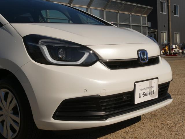 フィット ｅ：ＨＥＶホーム　デモカー　９インチナビ　バックカメラ　ドラレコ　ＥＴＣ　アダプティブクルーズコントロール　Ｂｌｕｅｔｏｏｔｈ　ＵＳＢ入力端子　ＬＥＤヘッドライト　衝突被害軽減ブレーキ　オートハイビーム　禁煙車（32枚目）