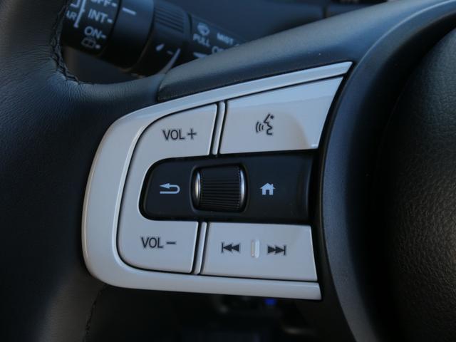 フィット ｅ：ＨＥＶホーム　デモカー　９インチナビ　バックカメラ　ドラレコ　ＥＴＣ　アダプティブクルーズコントロール　Ｂｌｕｅｔｏｏｔｈ　ＵＳＢ入力端子　ＬＥＤヘッドライト　衝突被害軽減ブレーキ　オートハイビーム　禁煙車（45枚目）