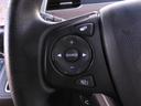 ◆オーディオリモコンスイッチ◆ハンドルにスイッチが装備されてます。視点をそらすことなく、ボリューム調整・オーディオソース切替・選曲が出来ます。安全運転しながら操作が可能になりました。