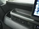 ◆インパネトレイ◆お財布や携帯、小物置きに便利なトレイが助手席側にございます。