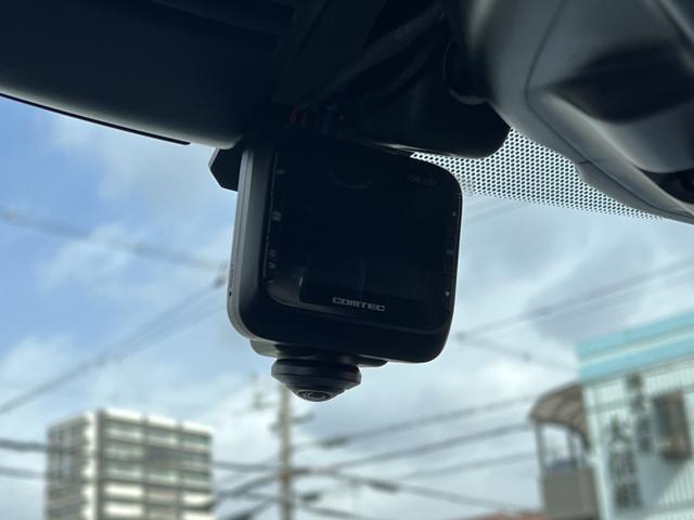 リーフ Ｇ　／１２セグ／プロパイロット／ｅスタイリング／ＬＥＤヘッド／ＬＥＤフォグ／鍛造１８ＡＷ／車高調／ナビ／３６０°カメラ／３６０°ドラレコ／デジタルインナー／カーボンインパネ／シートヒーター／禁煙車（58枚目）