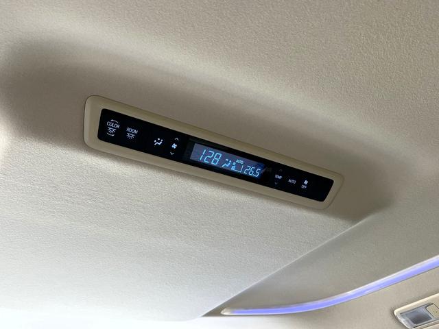 ヴェルファイア ２．５Ｘ　／３０後期／セーフティセンス／ＩＣＳ＋ＰＫＳＢ／ＬＥＤヘッド／ＬＥＤフォグ／ＬＥＤリヤコンビ／１８ＡＷ／両側電動スライド／９型ナビ／ＳＤＬ／フルセグ／ＢＴ／マルチバックモニター／ＥＴＣ（68枚目）