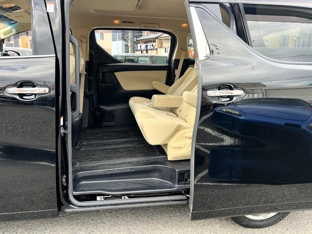 ヴェルファイア ２．５Ｘ　／３０後期／セーフティセンス／ＩＣＳ＋ＰＫＳＢ／ＬＥＤヘッド／ＬＥＤフォグ／ＬＥＤリヤコンビ／１８ＡＷ／両側電動スライド／９型ナビ／ＳＤＬ／フルセグ／ＢＴ／マルチバックモニター／ＥＴＣ（69枚目）