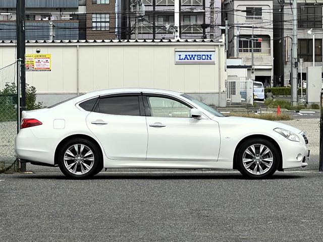 フーガ ３７０ＧＴ　／ＡＦＳ／クリスタルブルーバイキセノン／フォグ／１８ＡＷ／ナビ／フルセグ／ＢＴ／サイド＆バックモニター／ドラレコ／ＥＴＣ／プラズマクラスター／車検受渡（4枚目）