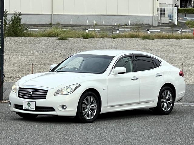 フーガ ３７０ＧＴ　／ＡＦＳ／クリスタルブルーバイキセノン／フォグ／１８ＡＷ／ナビ／フルセグ／ＢＴ／サイド＆バックモニター／ドラレコ／ＥＴＣ／プラズマクラスター／車検受渡（7枚目）