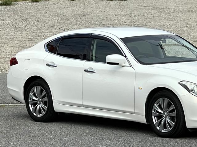 フーガ ３７０ＧＴ　／ＡＦＳ／クリスタルブルーバイキセノン／フォグ／１８ＡＷ／ナビ／フルセグ／ＢＴ／サイド＆バックモニター／ドラレコ／ＥＴＣ／プラズマクラスター／車検受渡（8枚目）