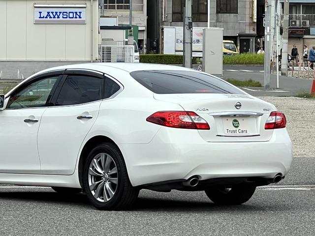 フーガ ３７０ＧＴ　／ＡＦＳ／クリスタルブルーバイキセノン／フォグ／１８ＡＷ／ナビ／フルセグ／ＢＴ／サイド＆バックモニター／ドラレコ／ＥＴＣ／プラズマクラスター／車検受渡（11枚目）