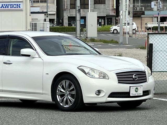 フーガ ３７０ＧＴ　／ＡＦＳ／クリスタルブルーバイキセノン／フォグ／１８ＡＷ／ナビ／フルセグ／ＢＴ／サイド＆バックモニター／ドラレコ／ＥＴＣ／プラズマクラスター／車検受渡（13枚目）