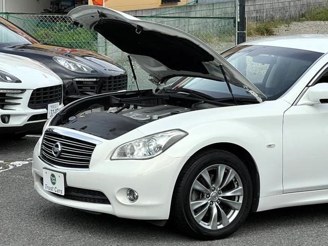 フーガ ３７０ＧＴ　／ＡＦＳ／クリスタルブルーバイキセノン／フォグ／１８ＡＷ／ナビ／フルセグ／ＢＴ／サイド＆バックモニター／ドラレコ／ＥＴＣ／プラズマクラスター／車検受渡（17枚目）