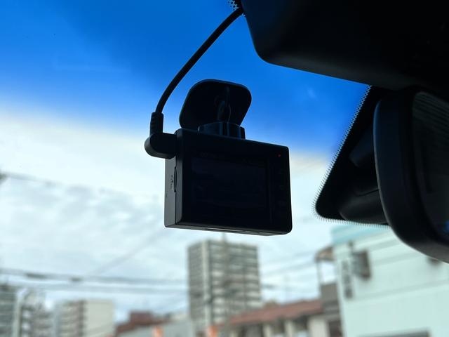 フーガ ３７０ＧＴ　／ＡＦＳ／クリスタルブルーバイキセノン／フォグ／１８ＡＷ／ナビ／フルセグ／ＢＴ／サイド＆バックモニター／ドラレコ／ＥＴＣ／プラズマクラスター／車検受渡（32枚目）