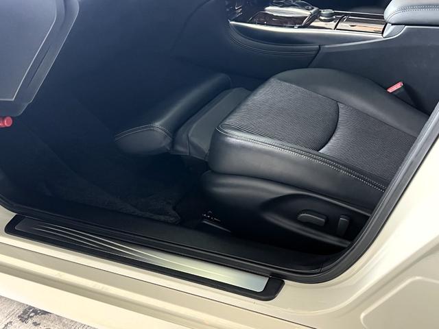 フーガ ３７０ＧＴ　／ＡＦＳ／クリスタルブルーバイキセノン／フォグ／１８ＡＷ／ナビ／フルセグ／ＢＴ／サイド＆バックモニター／ドラレコ／ＥＴＣ／プラズマクラスター／車検受渡（39枚目）