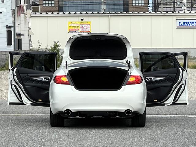 フーガ ３７０ＧＴ　／ＡＦＳ／クリスタルブルーバイキセノン／フォグ／１８ＡＷ／ナビ／フルセグ／ＢＴ／サイド＆バックモニター／ドラレコ／ＥＴＣ／プラズマクラスター／車検受渡（42枚目）