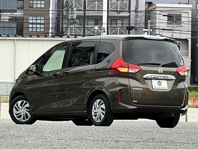 フリード G・ホンダセンシング /ワンオーナー車/ナビ/フルセグ/BT/AppleCarPlay/フリップダウンモニター/リヤカメラ/ETC/両側電動スライド/スマートキー/禁煙車/定員7名(5枚目)