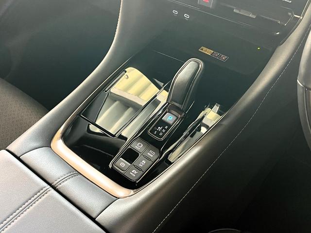 ヴェルファイアハイブリッド Ｚ　プレミア　／１オーナー禁煙車／デジタルインナーミラー／ムーンルーフ／セーフティーセンス／チームメイト／３眼ＬＥＤヘッド／１９ＡＷ／本革エグゼクティブ／エアシート／パノラマビュー／ＨＵＤ／ＬＥＤカーテシ（37枚目）