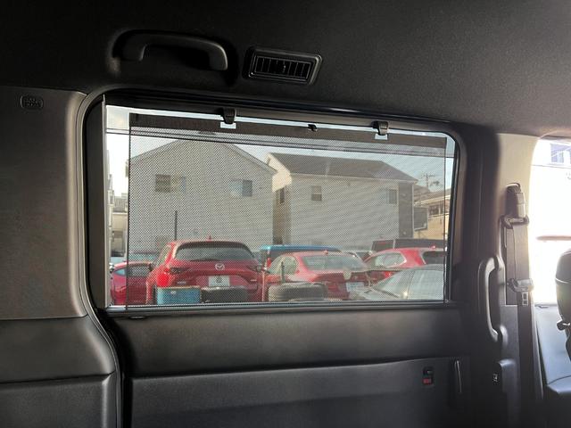 ステップワゴン ｅ：ＨＥＶスパーダ　／ＨｏｎｄａＳＥＮＳＩＮＧ／フルＬＥＤ／１６ＡＷ／１１型ＤＡ／ＣａｒＰｌａｙ／フルセグ／１５型フリップダウン／マルチカメラ／ＥＴＣ／シートヒーター／両側パワスラ／パワーテールゲート／定員７名／禁煙車（68枚目）