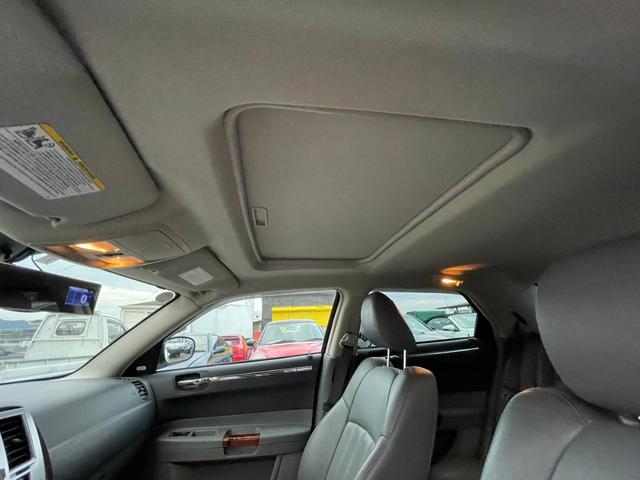 5.7HEMI ETC ナビ TV バックカメラ(42枚目)