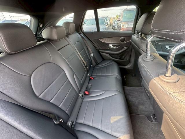 Ｃクラスステーションワゴン Ｃ２００　ステーションワゴン　スポーツ本革仕様　本革ブラックレザーシート　ＥＴＣ　純正ナビ　フルセグＴＶ　Ｂｌｕｅｔｏｏｔｈ　ドラレコ　スペアキー　パワーバックドア　タイヤ２０２４年製新品　ハンドルライト　運転支援機能　シートヒーター　修復歴なし（21枚目）
