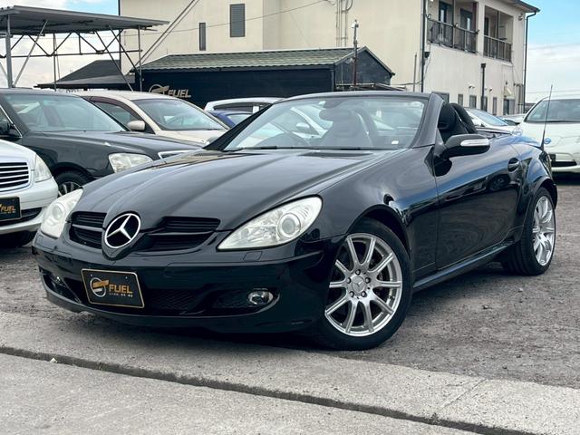 ＳＬＫ ＳＬＫ２８０　ＥＴＣ　ディスプレイオーディオ　Ｂｌｕｅｔｏｏｔｈ対応　バックカメラ　キーレス　電動オープン　純正アルミホイール（3枚目）