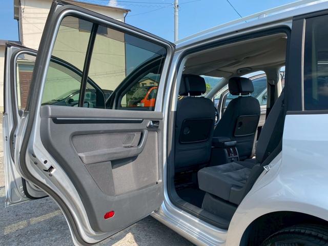 ゴルフトゥーラン ＴＳＩ　コンフォートライン　ワンオーナー　ＥＴＣ　ナビ　ＴＶ　バックカメラ　Ｂｌｕｅｔｏｏｔｈ対応（28枚目）