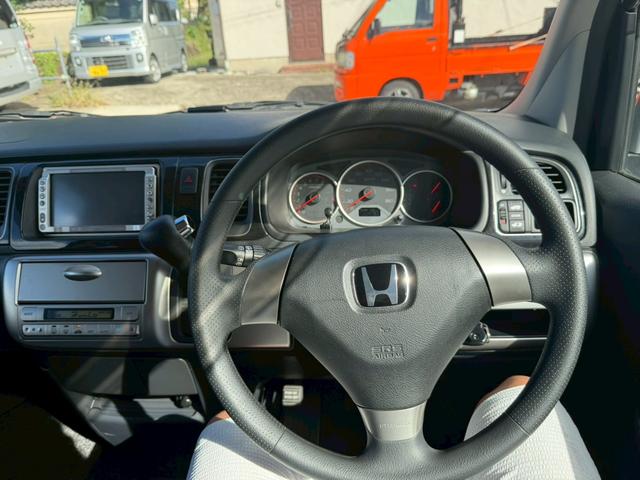 ステップワゴン スパーダＳ　キーレス　片側電動スライドドア　社外アルミホイール（29枚目）