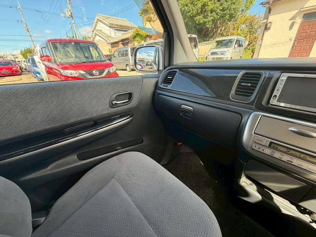 ステップワゴン スパーダＳ　キーレス　片側電動スライドドア　社外アルミホイール（31枚目）