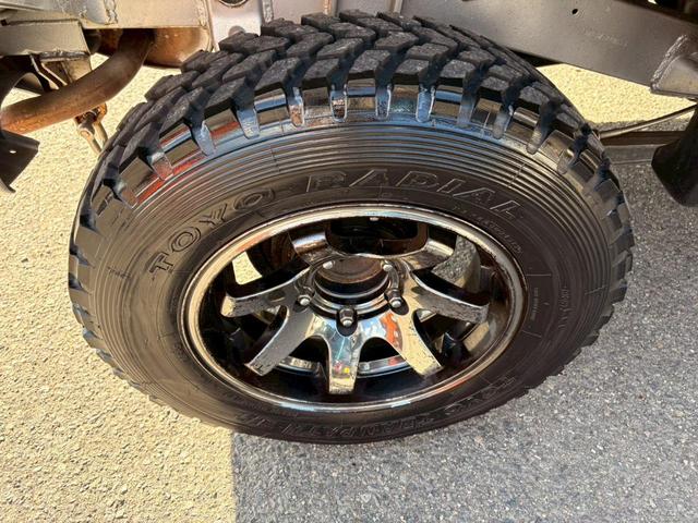 ジムニー XC 4WD 3型 ターボ オートマ リフトアップ ナビ TV Bluetooth対応 ETC リビルトエンジン載せ替え済み 足回り/タニグチSOLVE6606X-F ASSURAレーダー タイヤTOYO TRANPATH M/T深溝 キー×3本(58枚目)