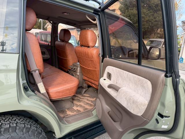 ランドクルーザープラド TZ 全塗装 ETC ナビ フルセグTV Bluetooth対応 キーレス 社外アルミホイール ルーフラック タイミングベルト交換済(19枚目)