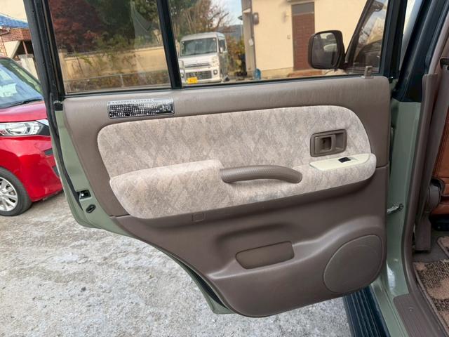 ランドクルーザープラド TZ 全塗装 ETC ナビ フルセグTV Bluetooth対応 キーレス 社外アルミホイール ルーフラック タイミングベルト交換済(24枚目)