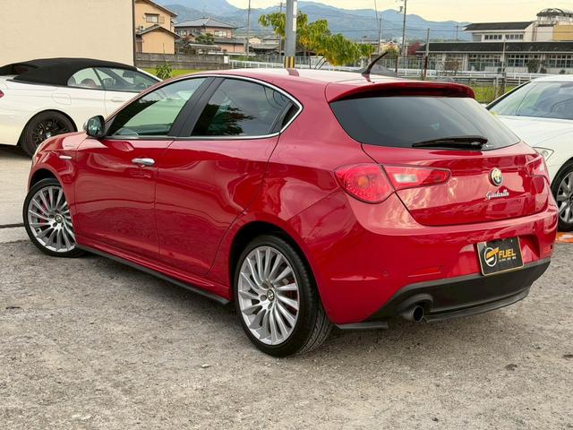 ジュリエッタ スポルティーバ　ＥＴＣ　ナビ　フルセグＴＶ　バックカメラ　Ｂｌｕｅｔｏｏｔｈ対応　キーレス　純正アルミホイール　記録簿付（2枚目）