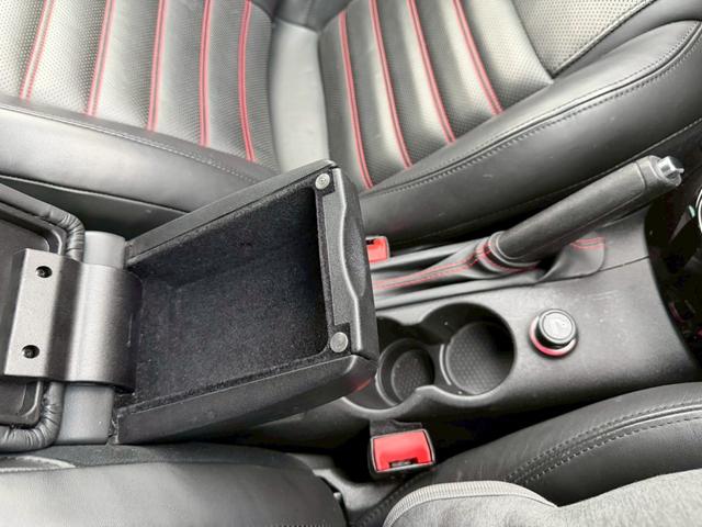 ジュリエッタ スポルティーバ　ＥＴＣ　ナビ　フルセグＴＶ　バックカメラ　Ｂｌｕｅｔｏｏｔｈ対応　キーレス　純正アルミホイール　記録簿付（36枚目）