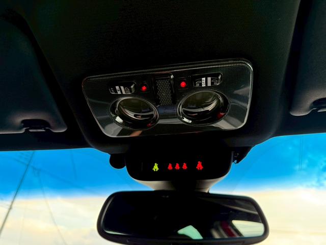 ジュリエッタ スポルティーバ　ＥＴＣ　ナビ　フルセグＴＶ　バックカメラ　Ｂｌｕｅｔｏｏｔｈ対応　キーレス　純正アルミホイール　記録簿付（41枚目）