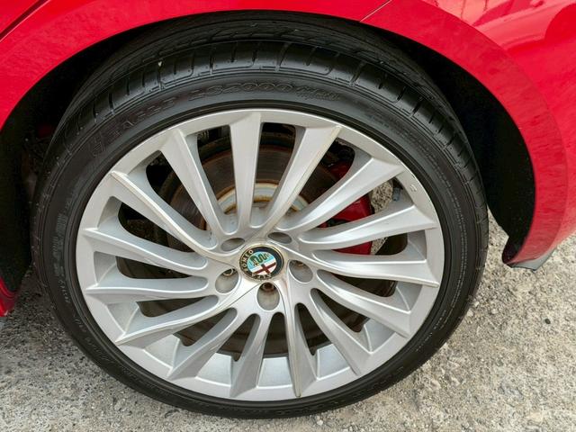 ジュリエッタ スポルティーバ　ＥＴＣ　ナビ　フルセグＴＶ　バックカメラ　Ｂｌｕｅｔｏｏｔｈ対応　キーレス　純正アルミホイール　記録簿付（48枚目）