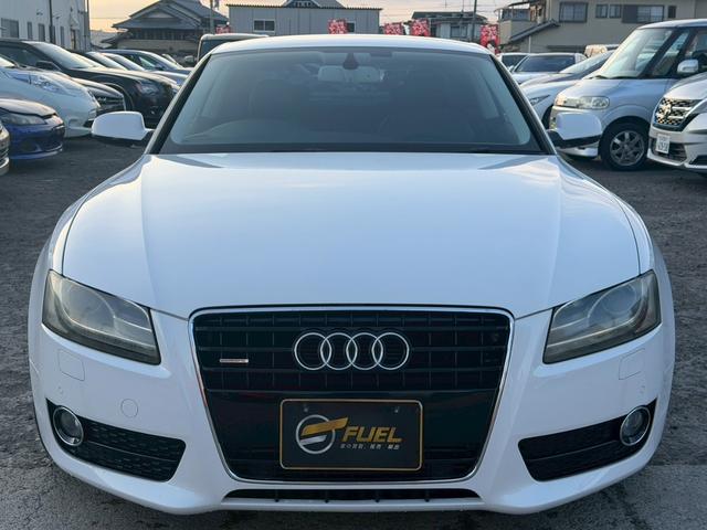 Ａ５ ２．０ＴＦＳＩクワトロ　ＥＴＣ　ナビ　フルセグＴＶ　バックカメラ　スマートキー　純正アルミホイール（7枚目）