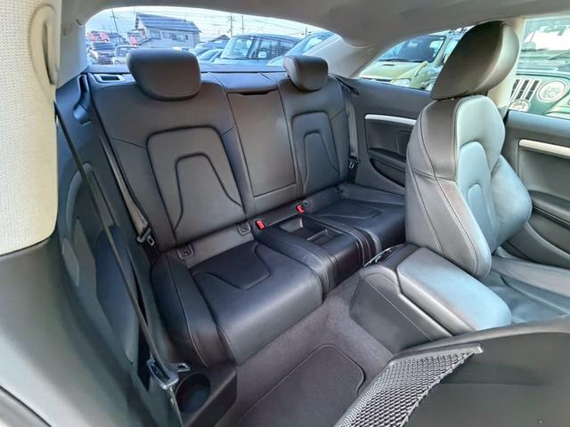 Ａ５ ２．０ＴＦＳＩクワトロ　ＥＴＣ　ナビ　フルセグＴＶ　バックカメラ　スマートキー　純正アルミホイール（17枚目）