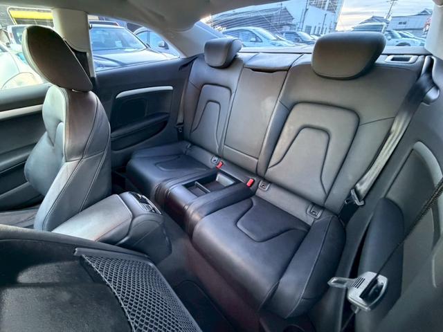 Ａ５ ２．０ＴＦＳＩクワトロ　ＥＴＣ　ナビ　フルセグＴＶ　バックカメラ　スマートキー　純正アルミホイール（21枚目）